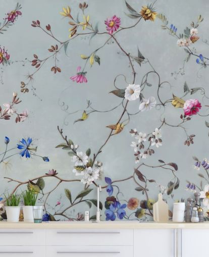 blaues Tapetenbild mit Blumenmuster namens Floral Heaven von Marina Stupakova für Schlafzimmer und Wohnzimmer blaues Tapetenbild mit Blumenmuster namens Floral Heaven von Marina Stupakova für Schlafzimmer und Wohnzimmer