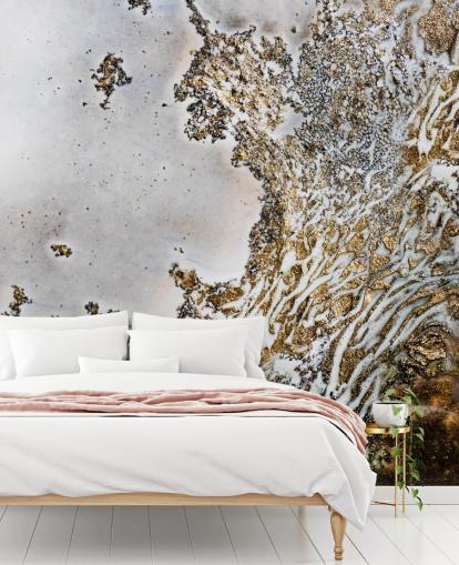 kultainen ja valkoinen mukautettu abstrakti seinämaalaus nimeltä Aztec Whispers, kirjoittanut Petra Meikle de Vlas kultainen ja valkoinen mukautettu abstrakti seinämaalaus nimeltä Aztec Whispers, kirjoittanut Petra Meikle de Vlas