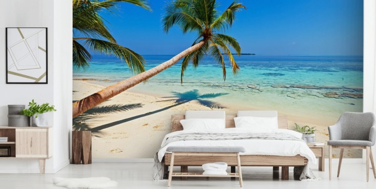 blå og sand tropisk strand tapet veggmaleri kalt Palm Fringed Beach for hjem og bedrifter