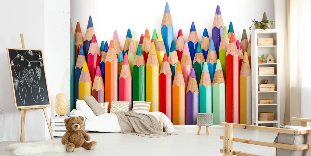 colorido mural de papel pintado para niños llamado Pencil Crayons para escuelas, dormitorios infantiles y salas de juegos colorido mural de papel pintado para niños llamado Pencil Crayons para escuelas, dormitorios infantiles y salas de juegos
