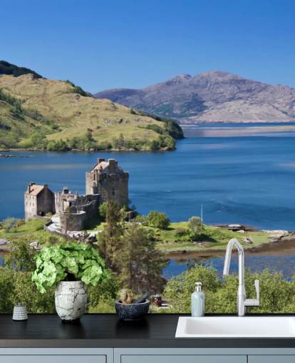 Scottish Castle in Loch Wallpaper Scottish Castle in Loch Wallpaper