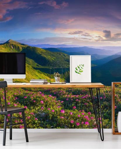 grüne und lila Bergtapete namens Lush Green Mountains für Schlafzimmer, Wohnzimmer und Heimbüros grüne und lila Bergtapete namens Lush Green Mountains für Schlafzimmer, Wohnzimmer und Heimbüros