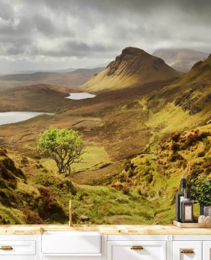 Stormfulle skyer og grønne fjell Veggmaleri Stormfulle skyer og grønne fjell Veggmaleri