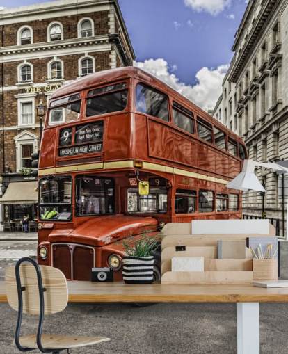Roter Londoner Doppeldeckerbus im Straßen-Tapete Roter Londoner Doppeldeckerbus im Straßen-Tapete