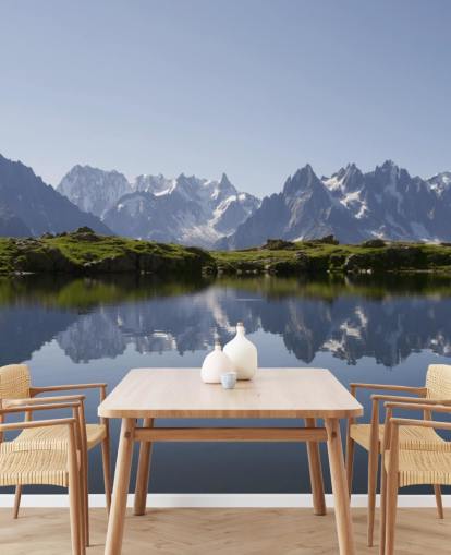 Muurschildering Snow Mountain Lake Muurschildering Snow Mountain Lake