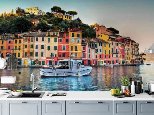 färgglada italienska hus på kusten tapeter