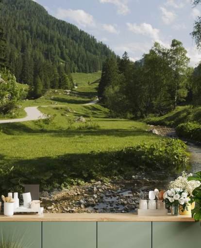 Carta da parati bavarese con foresta e Carta da parati bavarese con foresta e