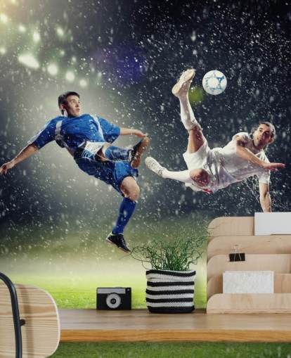 Personalisierbare Fußballtapete in Blau, Grün und Weiß mit dem Titel Zwei Fußballspieler, die den Ball schlagen, für das Kinderzimmer Personalisierbare Fußballtapete in Blau, Grün und Weiß mit dem Titel Zwei Fußballspieler, die den Ball schlagen, für das Kinderzimmer