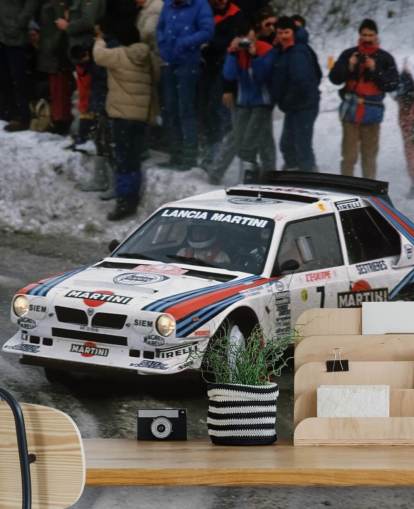 Racing bil i snö tapeter väggmålning Racing bil i snö tapeter väggmålning