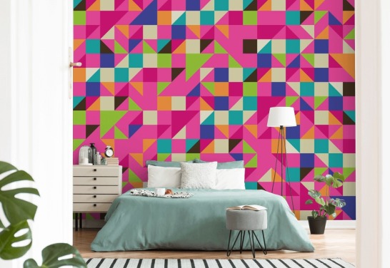 Flerfärgad och rosa geometrisk väggmålning