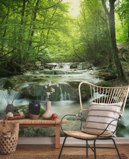carta da parati murale verde personalizzabile con foresta chiamata Enchanting Forest Waterfall per case e uffici. carta da parati murale verde personalizzabile con foresta chiamata Enchanting Forest Waterfall per case e uffici.