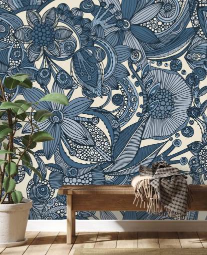 Papel de parede de flores ilustradas em azul e branco Papel de parede de flores ilustradas em azul e branco