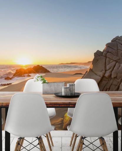 Rocky Beach kauniilla auringonlaskun taustakuvalla Rocky Beach kauniilla auringonlaskun taustakuvalla