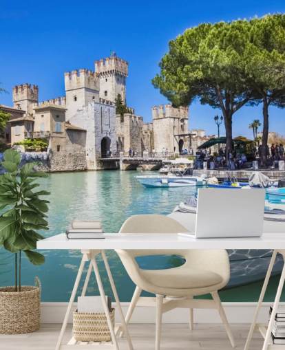 Bellissima carta da parati Lago di Garda, Castello e Barca Bellissima carta da parati Lago di Garda, Castello e Barca
