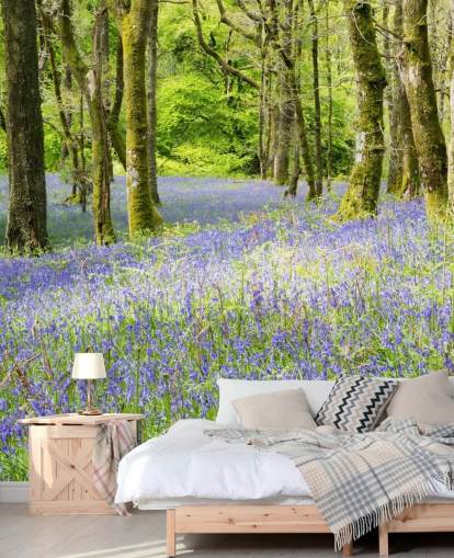 Phil McMenemyn sininen ja vihreä mukautettu metsätaustakuvamaalaus nimeltä Into the Blue olohuoneisiin Phil McMenemyn sininen ja vihreä mukautettu metsätaustakuvamaalaus nimeltä Into the Blue olohuoneisiin