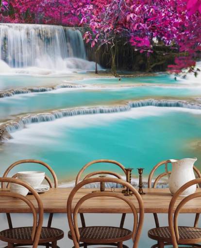 turquoise en roze op maat gemaakte muurschildering genaamd Kuang Si Waterfall voor slaapkamers, eetkamers en ontspanningsruimtes turquoise en roze op maat gemaakte muurschildering genaamd Kuang Si Waterfall voor slaapkamers, eetkamers en ontspanningsruimtes