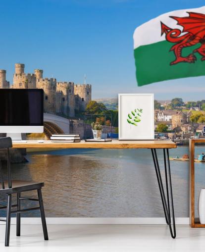 Welsh Castle behangmuurschildering genaamd Conwy Castle en Welsh Flag voor huizen, kantoren en bedrijven Welsh Castle behangmuurschildering genaamd Conwy Castle en Welsh Flag voor huizen, kantoren en bedrijven