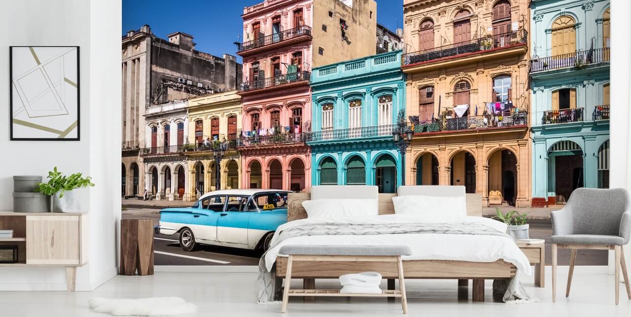 Turquoise oude auto op oud Havana straatbehang