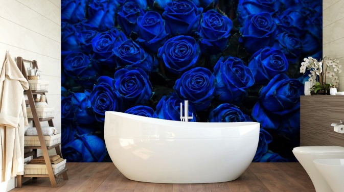 Carta da parati con rose blu
