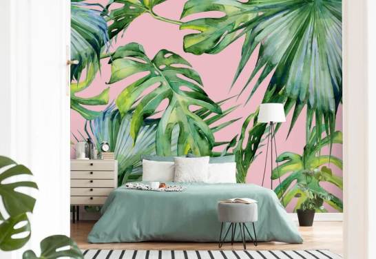 rosa och grönt palmblad tapetväggmålning som heter Pink Jungle för vardagsrum eller sovrum