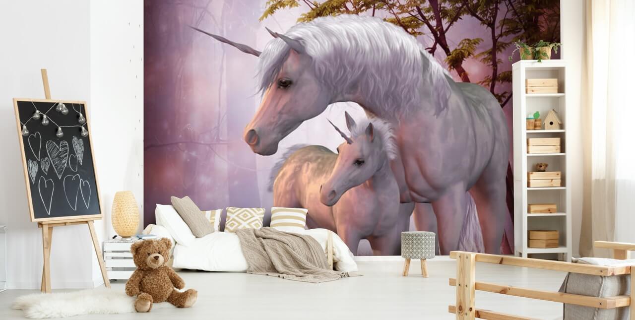 Enhjørning og føll i Pink Forest Wall Mural
