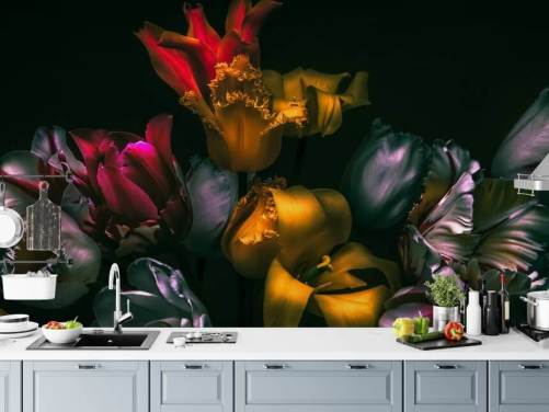 donkere bloemenbehangmuurschildering genaamd Exotic Blooms voor slaapkamers en woonkamers