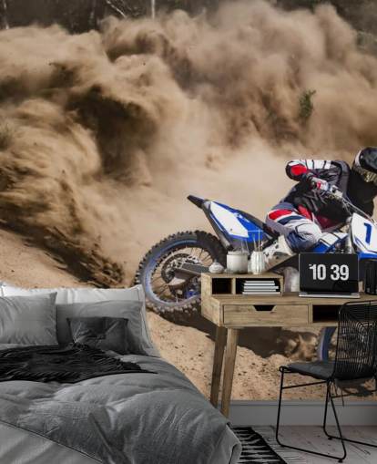 Hintergrundbild „Biker Riding in Dust“ Hintergrundbild „Biker Riding in Dust“