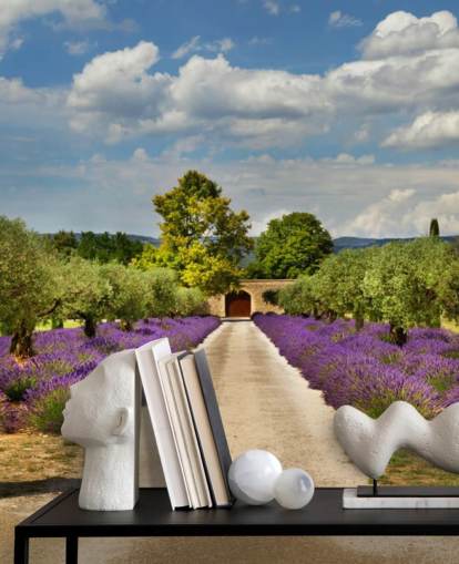 lavendel veld achter poort behang lavendel veld achter poort behang