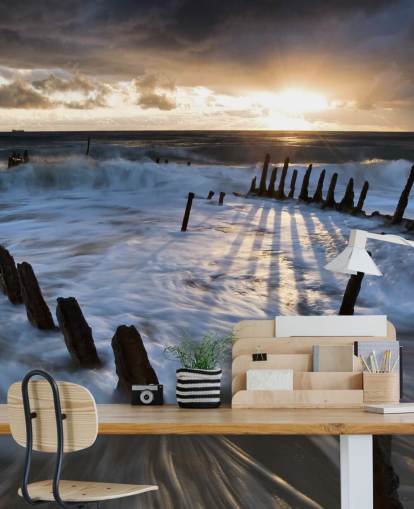 Mural de pared Playa al atardecer con olas espumosas Mural de pared Playa al atardecer con olas espumosas