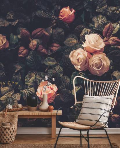 Rosa rosor mot en grön buske väggmålning Rosa rosor mot en grön buske väggmålning