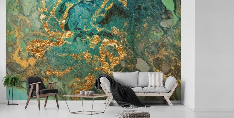 grøn og guld tilpasset marmor tapetmaleri kaldet Emerald Marble af Lara Skinner til stuer