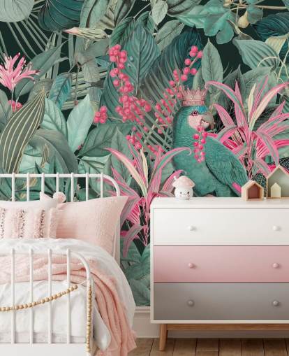 grüne und rosafarbene anpassbare tropische Tapete namens King of Parrots von Andrea Haase für Schlafzimmer grüne und rosafarbene anpassbare tropische Tapete namens King of Parrots von Andrea Haase für Schlafzimmer