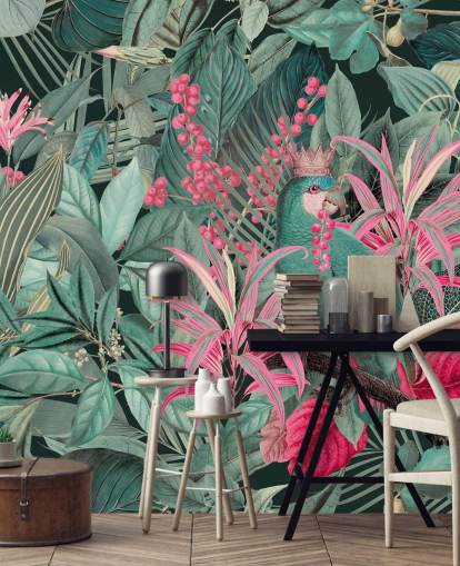 groen en roze personaliseerbaar tropisch behang genaamd King of Parrots van Andrea Haase voor slaapkamers groen en roze personaliseerbaar tropisch behang genaamd King of Parrots van Andrea Haase voor slaapkamers