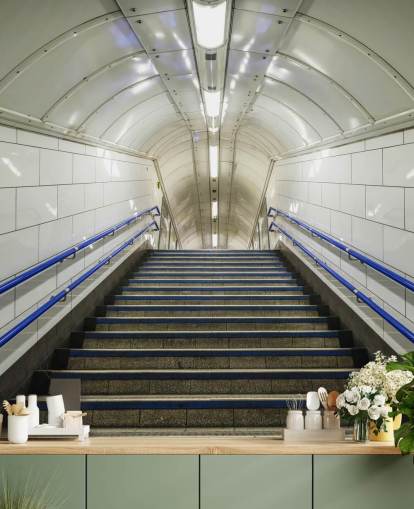 Carta da parati con scale blu e bianche Carta da parati con scale blu e bianche