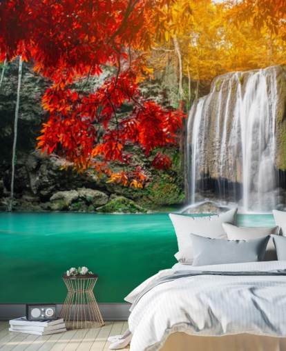 oranje en gele bomen door watervalbehang oranje en gele bomen door watervalbehang