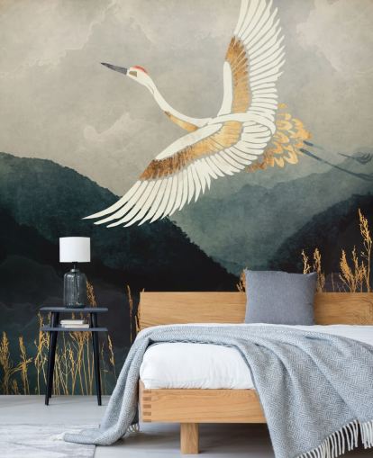 Personalisierbare orientalische Tapete in Gold und Marineblau namens Elegant Flight von SpaceFrog Designs für Wohn- oder Schlafzimmer Personalisierbare orientalische Tapete in Gold und Marineblau namens Elegant Flight von SpaceFrog Designs für Wohn- oder Schlafzimmer