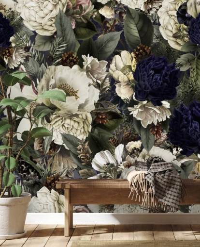 mural de papel pintado floral azul oscuro y blanco llamado Midnight Bouquet de Uta Naumann para dormitorios mural de papel pintado floral azul oscuro y blanco llamado Midnight Bouquet de Uta Naumann para dormitorios