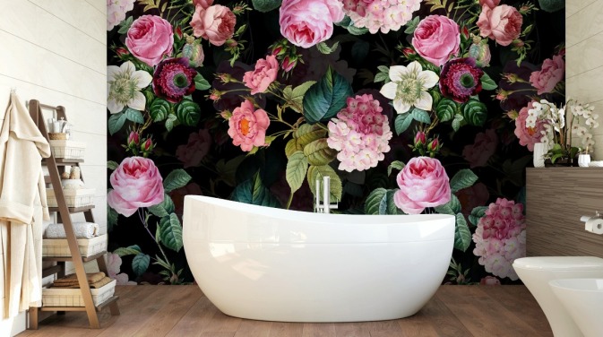 Muurschildering roze rozen en groene bladeren