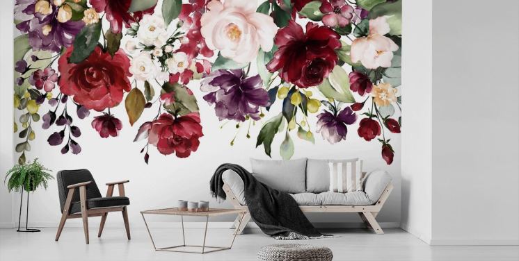 kastanjanruskea kukkatapetti nimeltä Flower Chandelier makuuhuoneisiin, olohuoneisiin ja ruokasaleihin