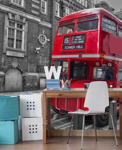 svart, hvitt og rødt london buss tapet veggmaleri kalt Red London Bus for hjemmekontorer og stuer svart, hvitt og rødt london buss tapet veggmaleri kalt Red London Bus for hjemmekontorer og stuer