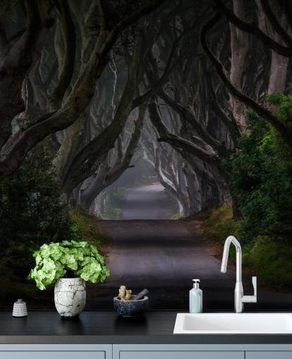 tumman metsän taustakuvamaalaus nimeltä Magic Road makuuhuoneisiin, olohuoneisiin ja kotitoimistoihin tumman metsän taustakuvamaalaus nimeltä Magic Road makuuhuoneisiin, olohuoneisiin ja kotitoimistoihin