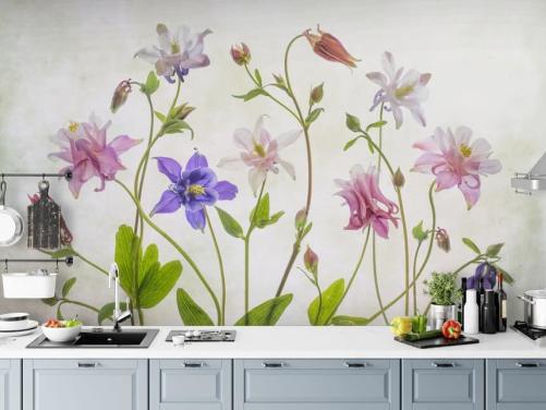roze en blauwe weide bloemen behang