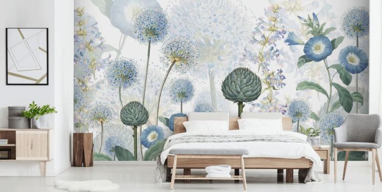 blauw-witte op maat gemaakte weidebloemen behangmuurschildering genaamd Blue Wild Meadow van Sir Edward voor slaapkamers