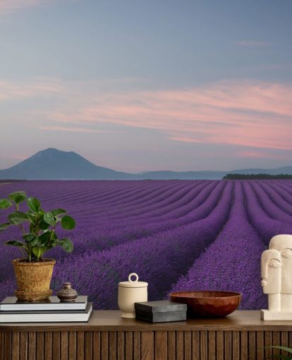 paarse aanpasbare lavendelbehangmuurschildering genaamd Rows of Lavender paarse aanpasbare lavendelbehangmuurschildering genaamd Rows of Lavender