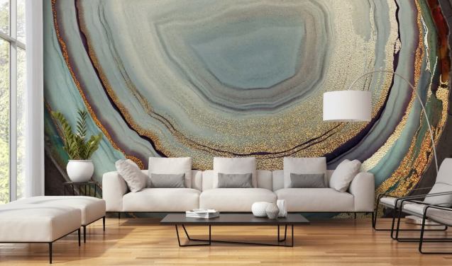 gull og grå geode veggmaleri kalt Gold Dust Grey Marble av Lara Skinner for stuer, soverom og kjøkken