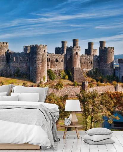 grønt og gråt tilpassbart tapetmaleri kaldet Conwy Castle til stuer, soveværelser og hjemmekontorer grønt og gråt tilpassbart tapetmaleri kaldet Conwy Castle til stuer, soveværelser og hjemmekontorer