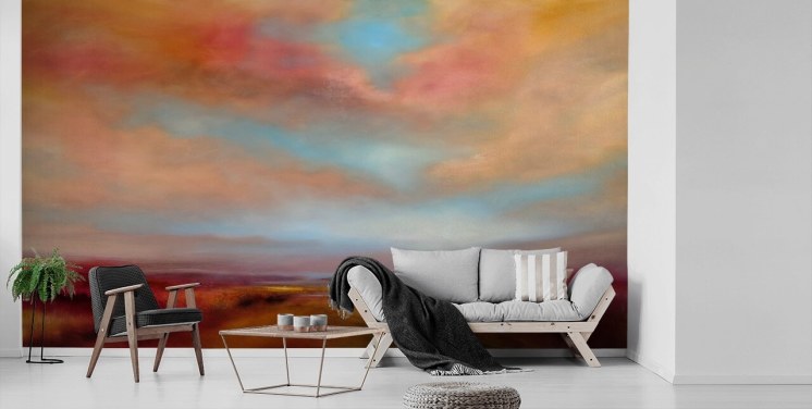 oranje en rode wolken tussen blauwe lucht over roze heide schilderij behang