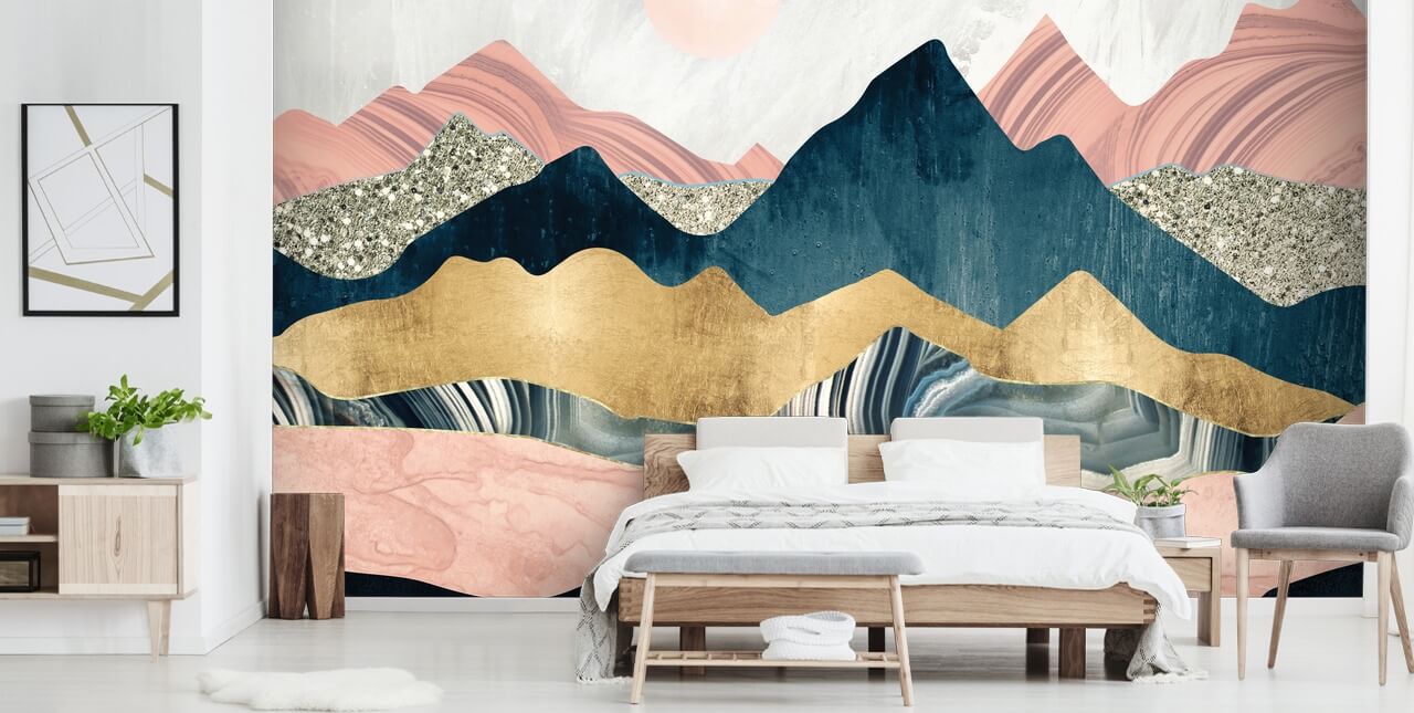 Rosa und blaue Berge mit Marmoreffekt und einem Hauch von Goldtapete