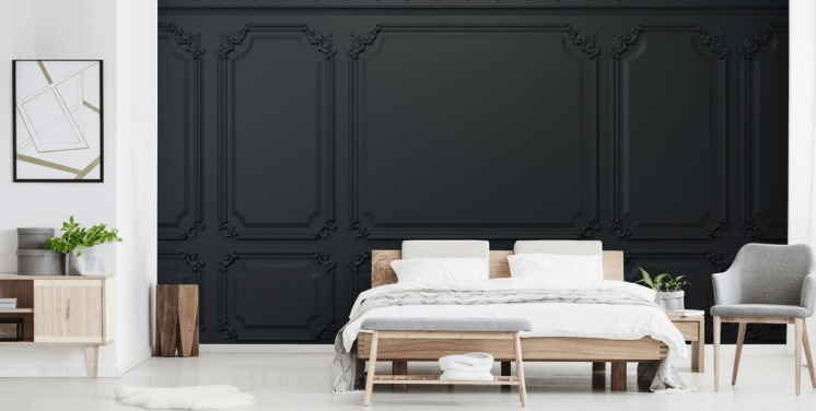 off black paneelbehang met antiek detail