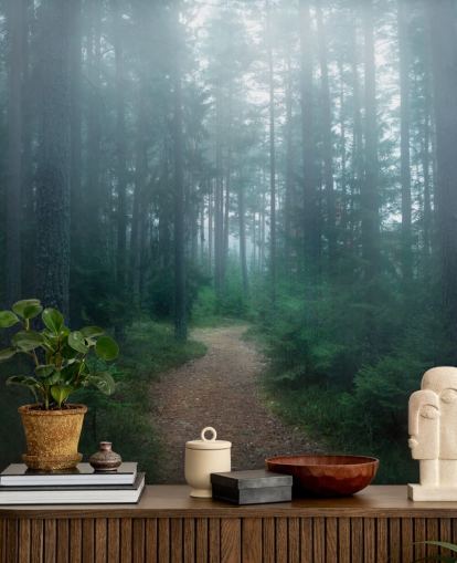 chemin avec des arbres verts dans le papier peint de la forêt brumeuse chemin avec des arbres verts dans le papier peint de la forêt brumeuse